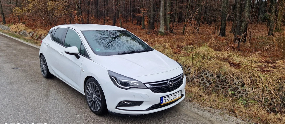 Opel Astra cena 49900 przebieg: 79400, rok produkcji 2015 z Rzeszów małe 79